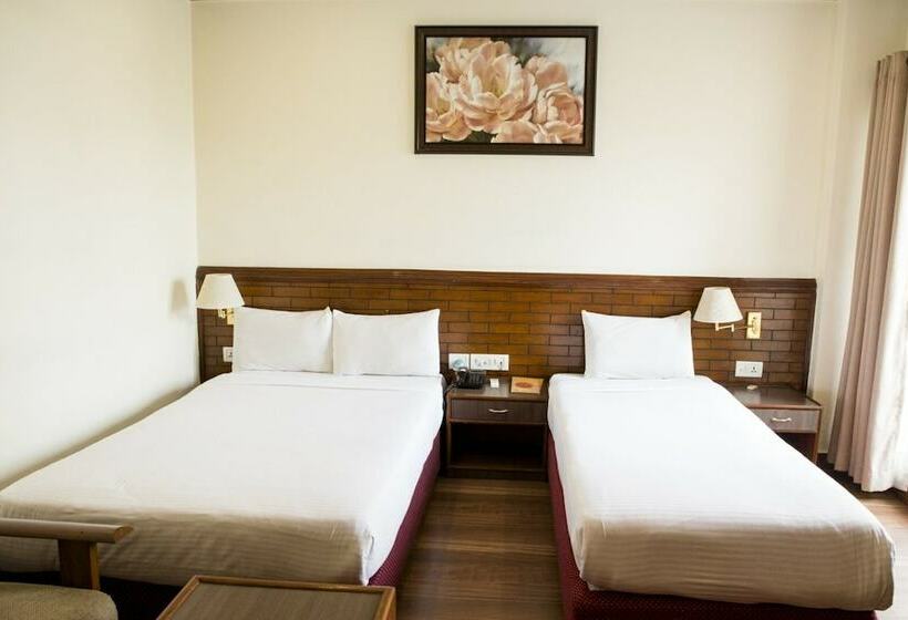 هتل The White Lotus View Pvt Ltd