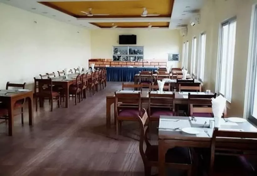 هتل The White Lotus View Pvt Ltd