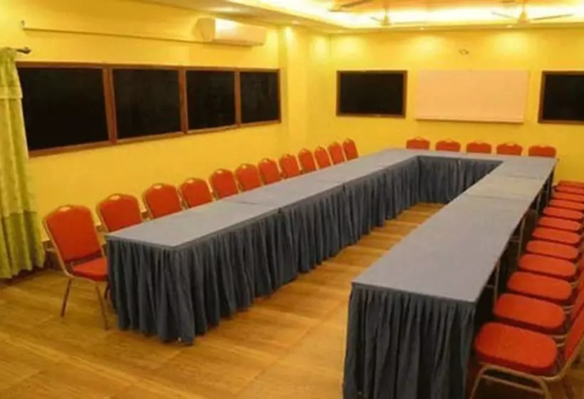 هتل The White Lotus View Pvt Ltd