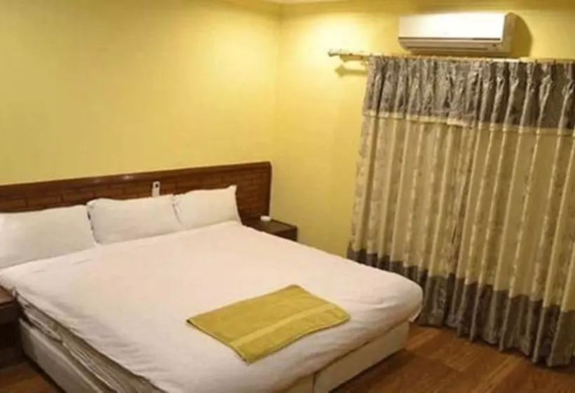 هتل The White Lotus View Pvt Ltd