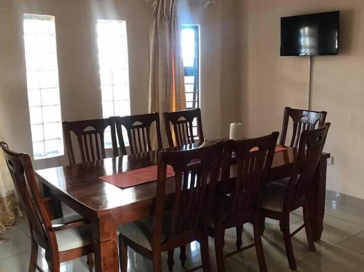 Pensjonat Rosebuds Guesthouse