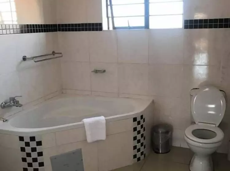 پانسیون Rosebuds Guesthouse