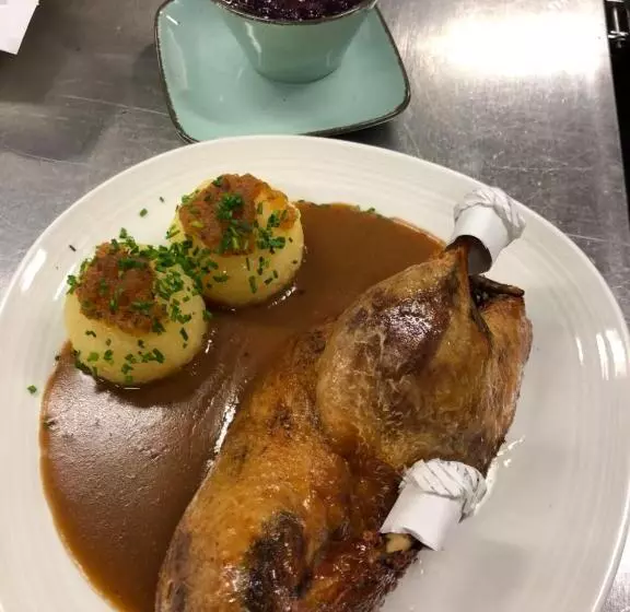 Retkeilymaja Gasthof Zur Post