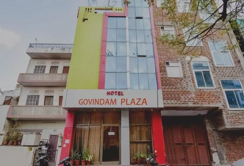 Hotelli Govindam Plaza