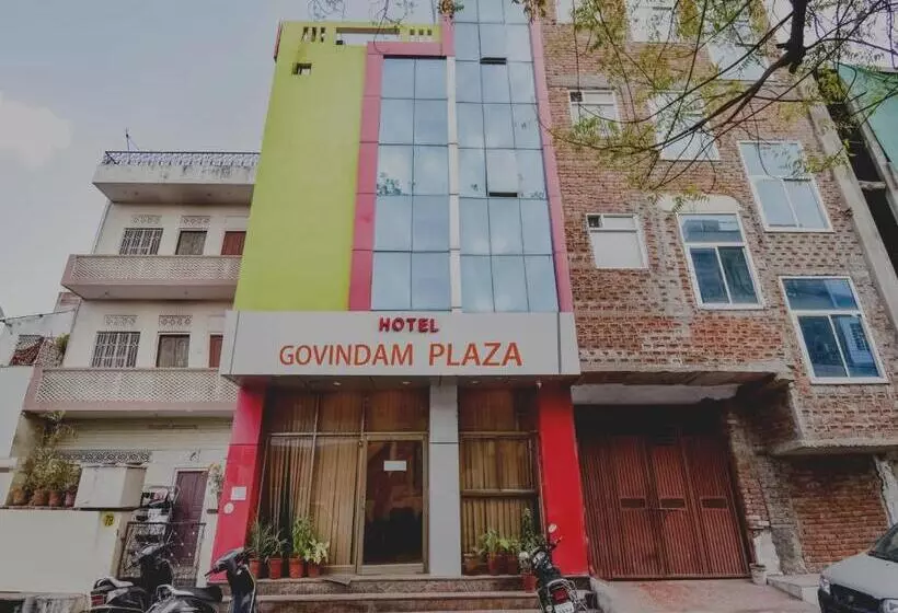 Hotelli Govindam Plaza