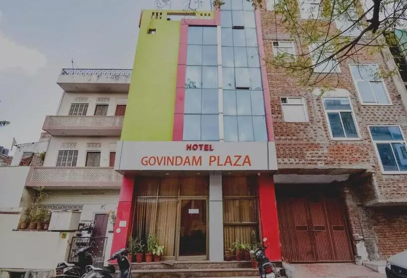 Hotelli Govindam Plaza