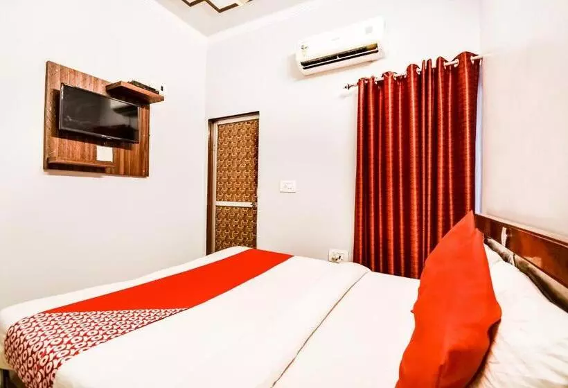 Hotelli Govindam Plaza