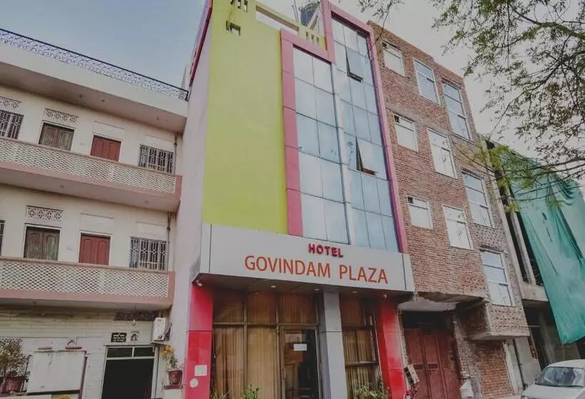 Hotelli Govindam Plaza