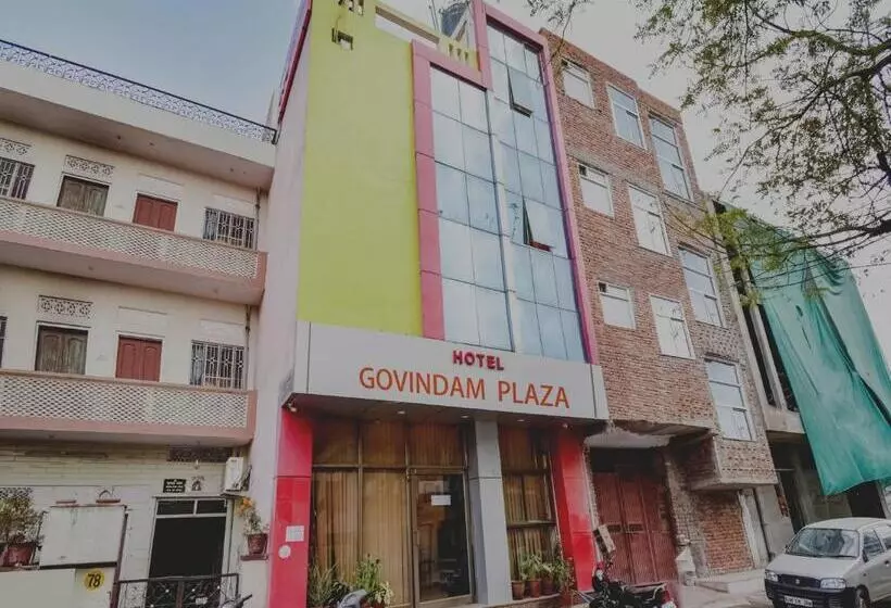Hotelli Govindam Plaza