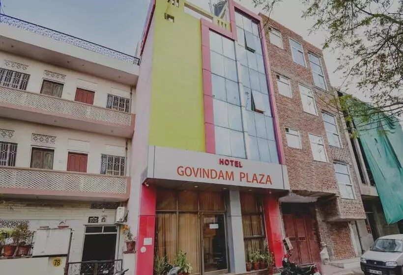 Hotelli Govindam Plaza