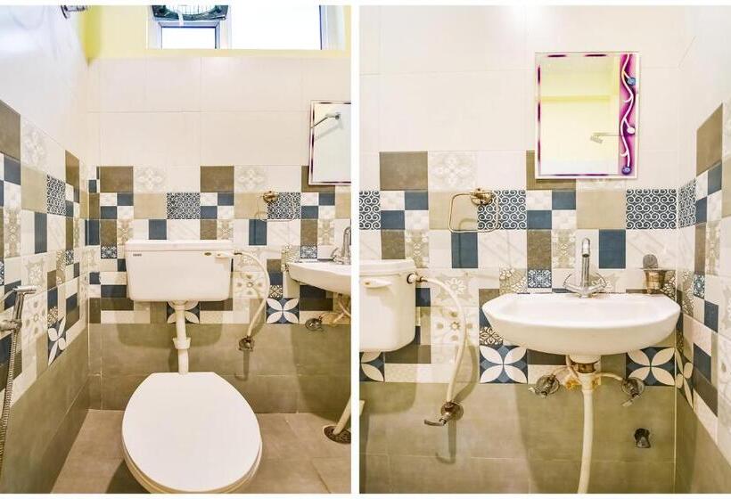 هتل Govindam Plaza