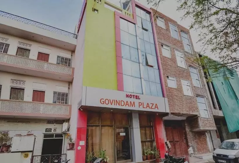 Hotelli Govindam Plaza