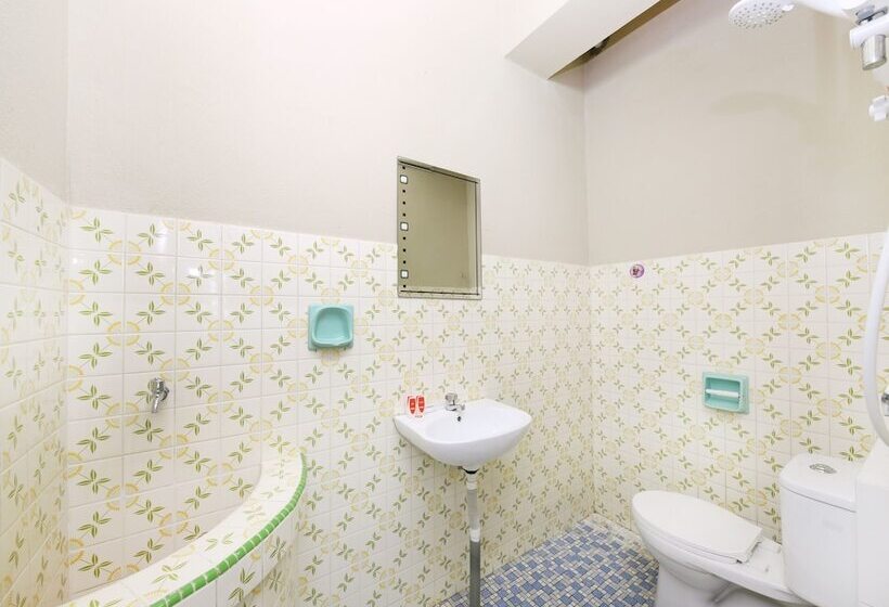 ホテル Oyo 507 Aikka