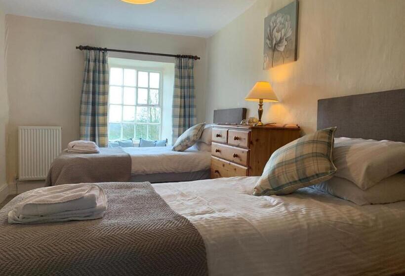 پانسیون Witherslack Hall Farmhouse