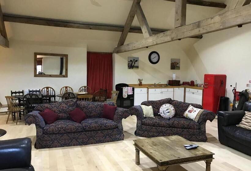 پانسیون Witherslack Hall Farmhouse