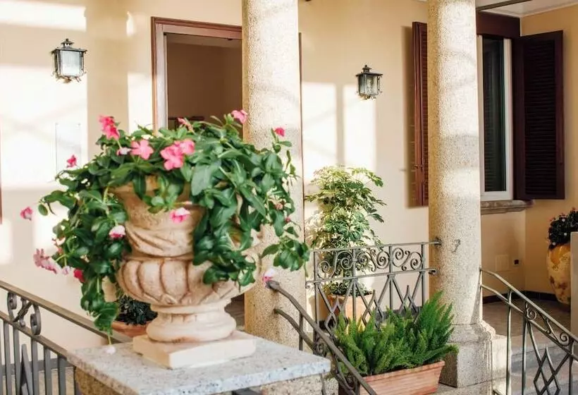 ベッドアンドブレックファースト Le Corti  Dimora Storica