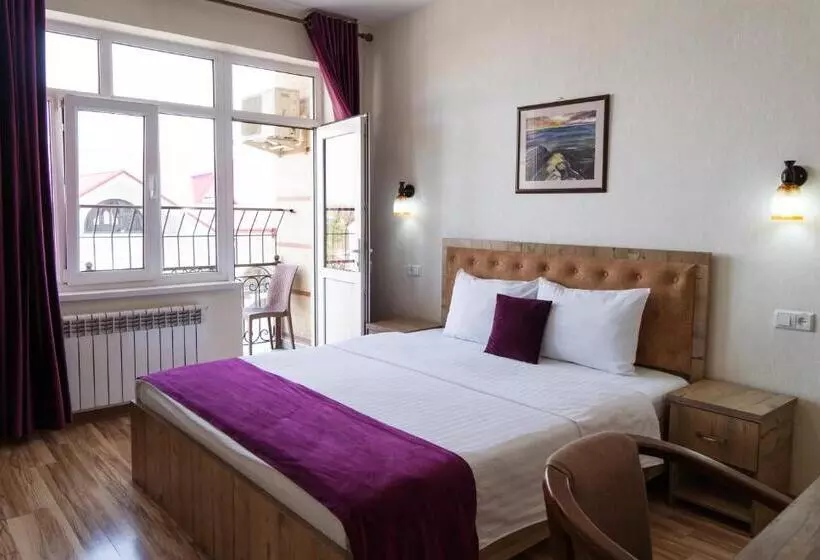 هتل Tourist Inn