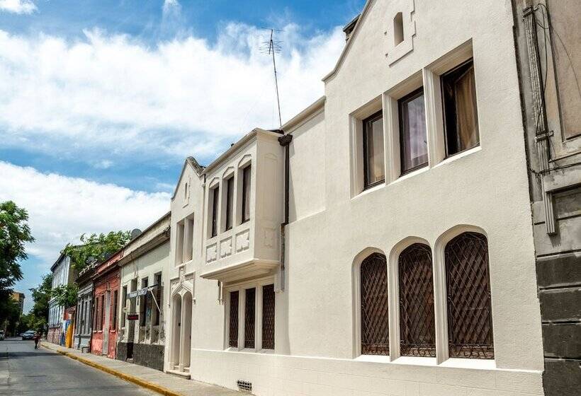 Bento Hostel   Adults Only