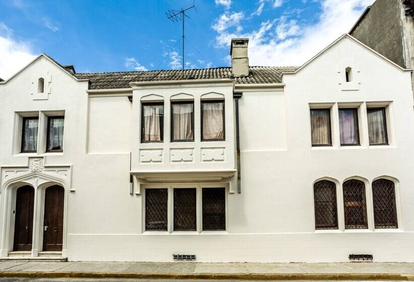 Bento Hostel   Adults Only