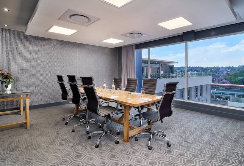 Protea Hotel By Marriott Pretoria Loftus Park