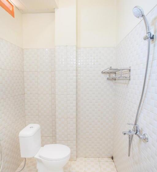 بنسيون Reddoorz Syariah At Sedati