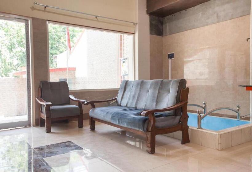 بنسيون Reddoorz Syariah At Sedati