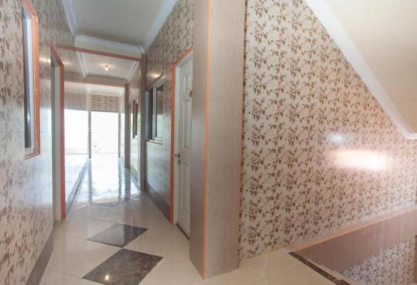 بنسيون Reddoorz Syariah At Sedati