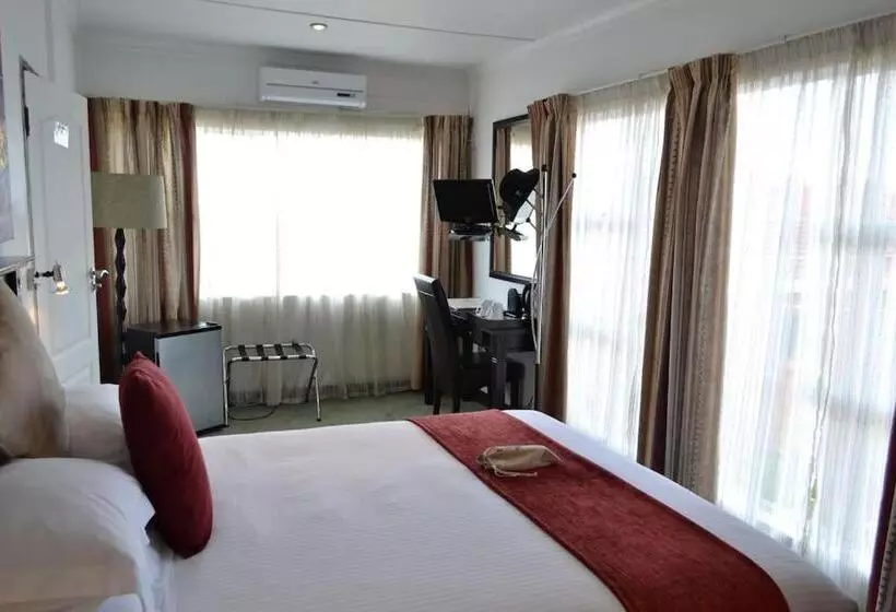 تختخواب و صبحانه City Stay