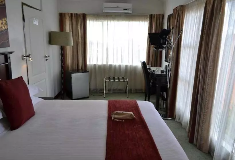 تختخواب و صبحانه City Stay