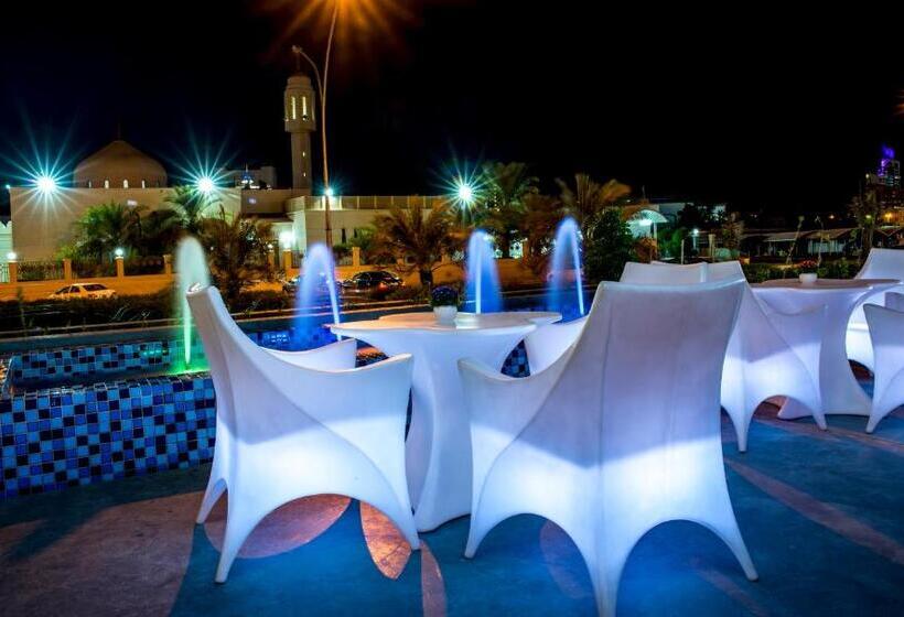 هتل Flowery Holiday Suites