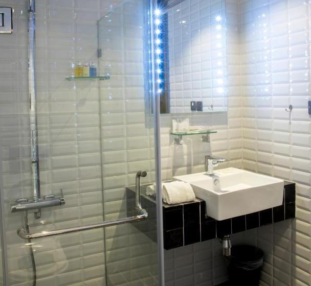 هتل Flowery Holiday Suites