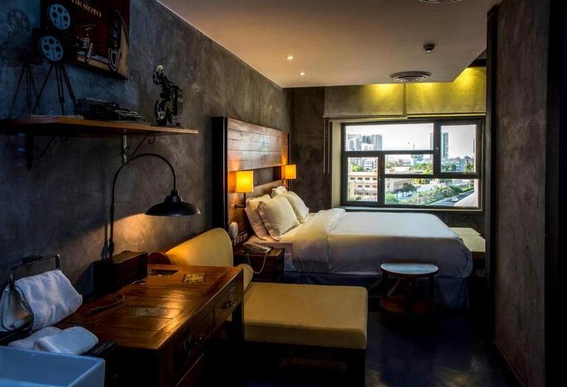 هتل Flowery Holiday Suites