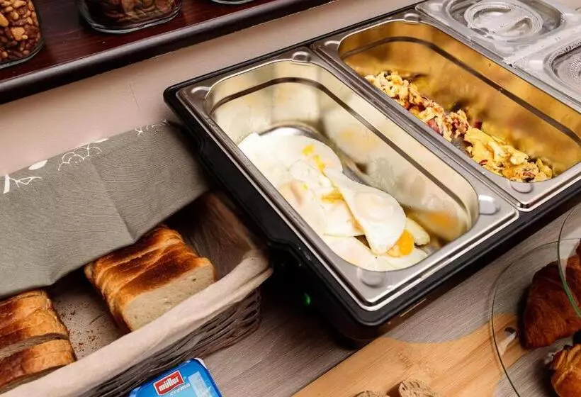 ホテル Pensiunea Select Central