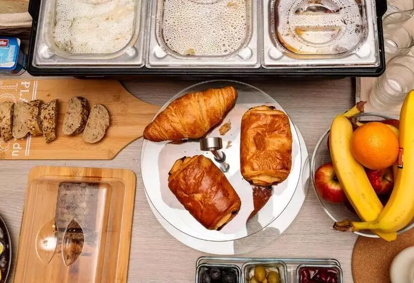 ホテル Pensiunea Select Central