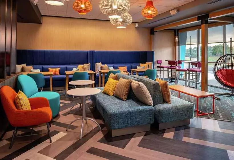 ホテル Tru By Hilton Staunton