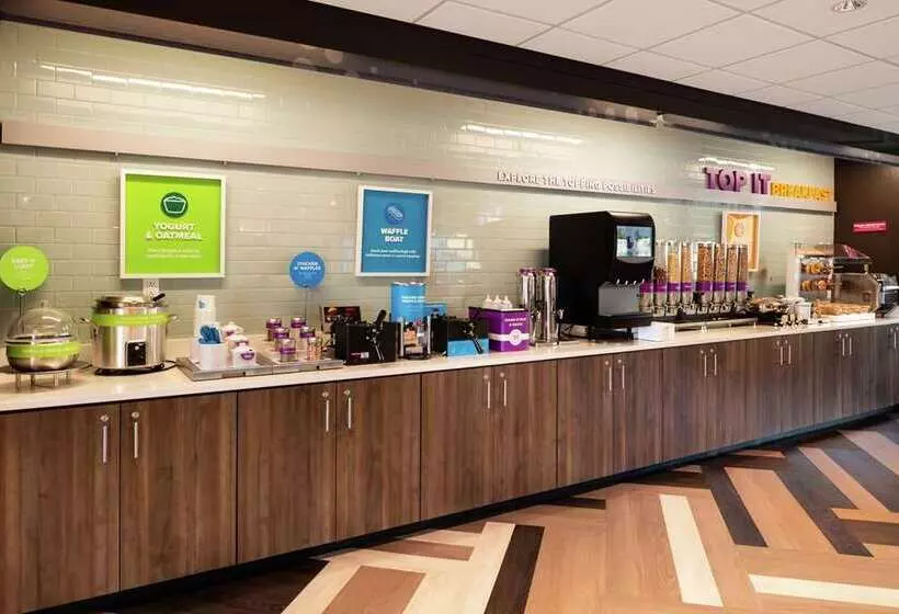 ホテル Tru By Hilton Staunton