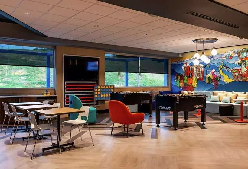 ホテル Tru By Hilton Staunton