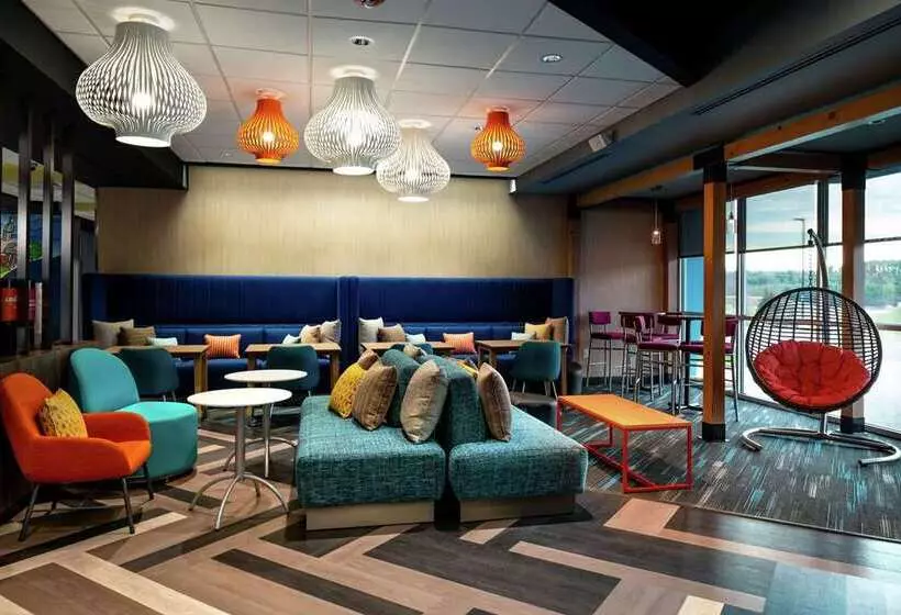 ホテル Tru By Hilton Staunton