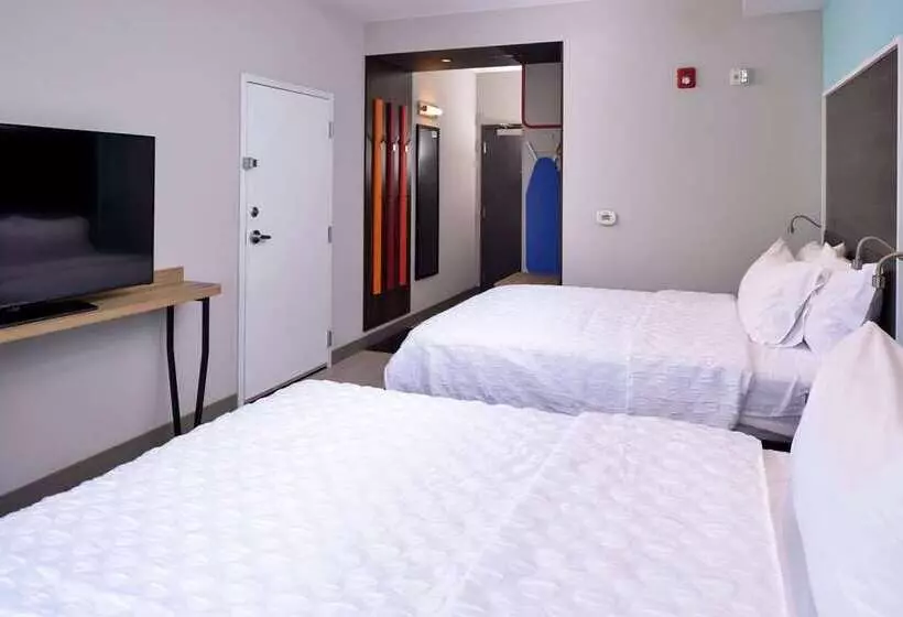 ホテル Tru By Hilton Staunton