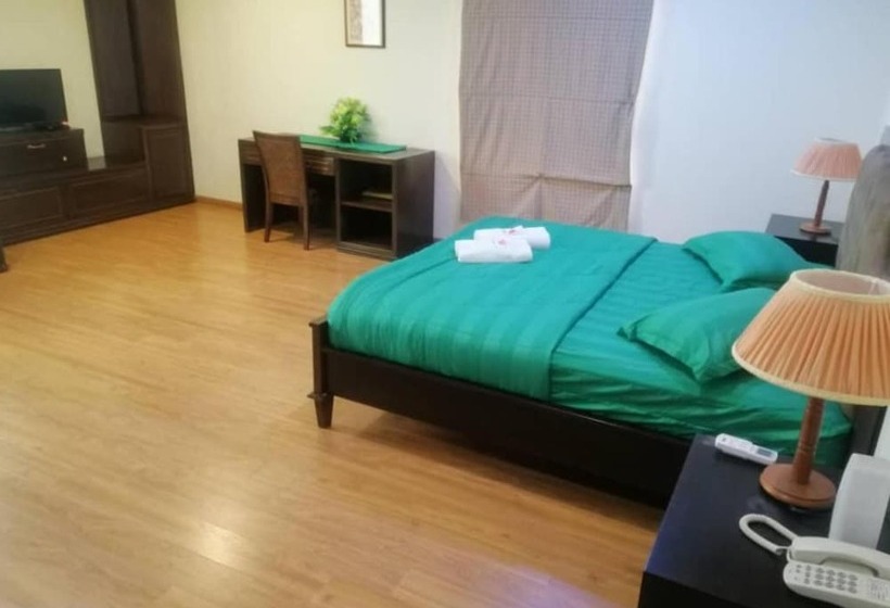 בית מלון כפרי Capital O 90653 Maxwell Inn Boutique