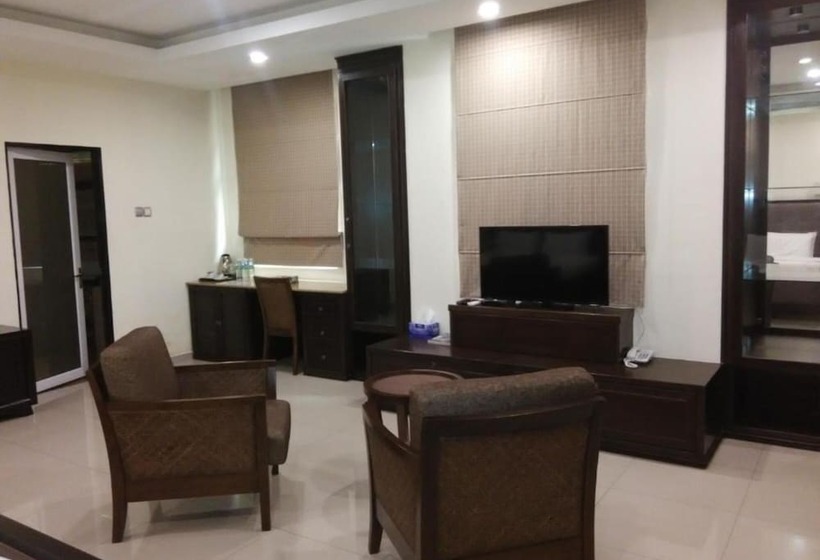 בית מלון כפרי Capital O 90653 Maxwell Inn Boutique