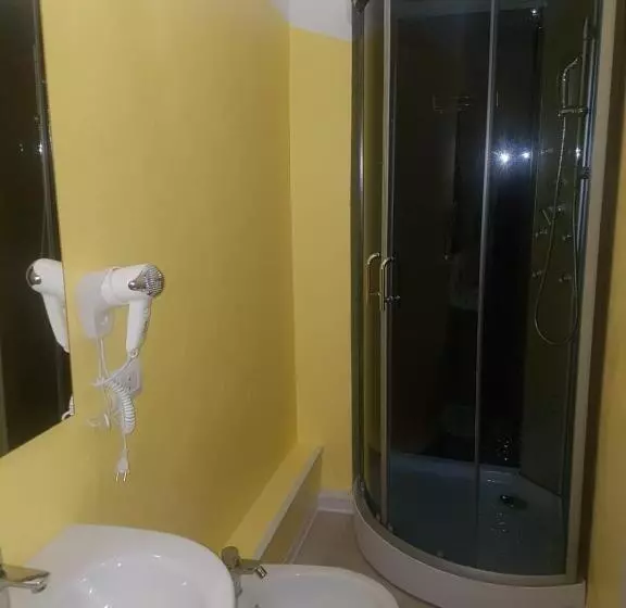 Aamiaismajoitus (B&B) Bed Rho Stazione