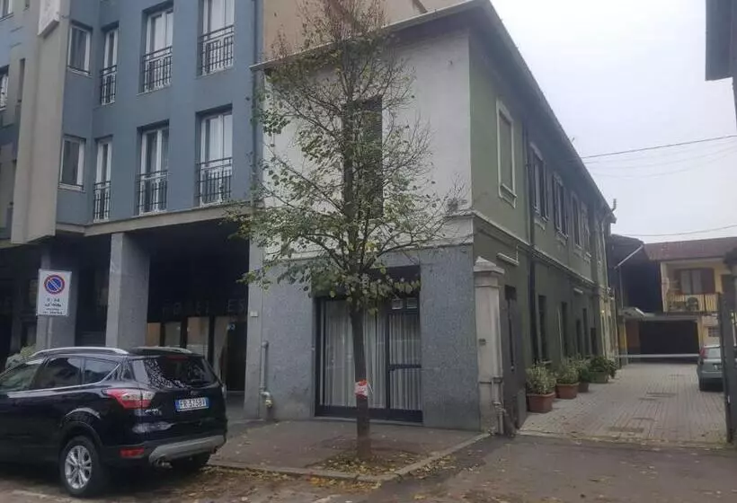 Aamiaismajoitus (B&B) Bed Rho Stazione