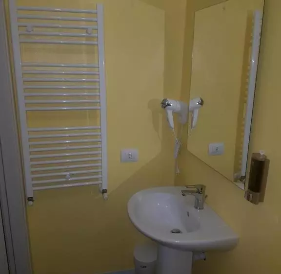 Aamiaismajoitus (B&B) Bed Rho Stazione