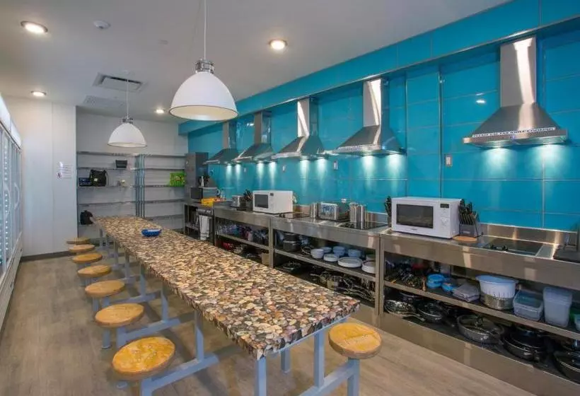 Canmore Downtown Hostel