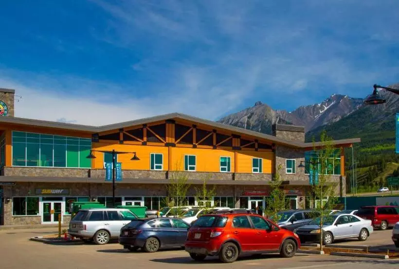 Canmore Downtown Hostel