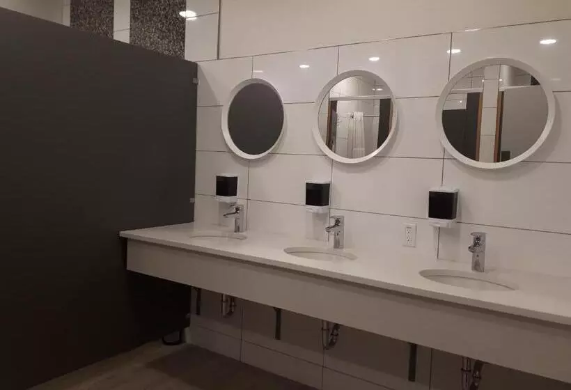 Canmore Downtown Hostel