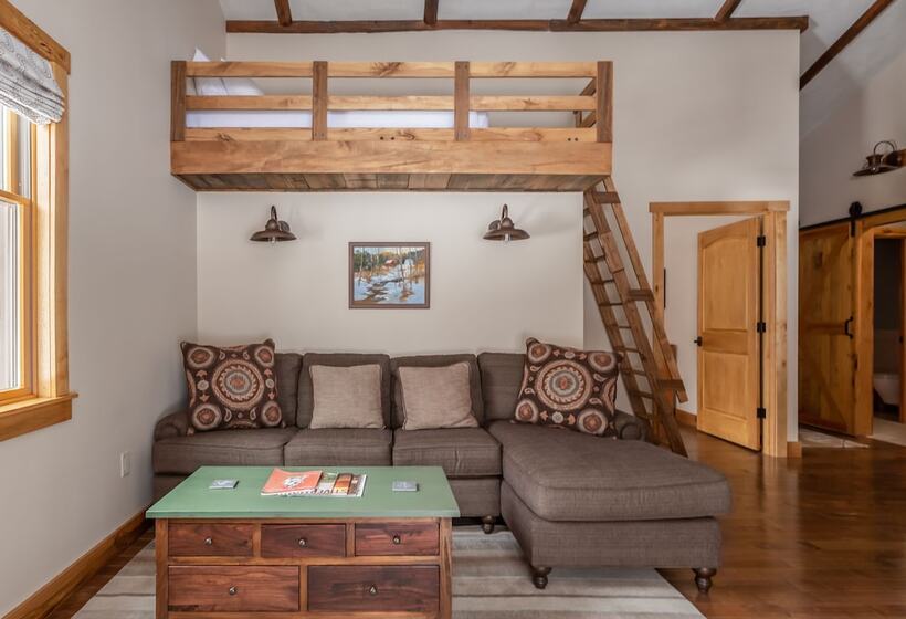 Общежитие Seesaw's Lodge