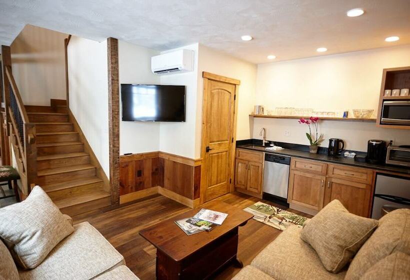 Общежитие Seesaw's Lodge