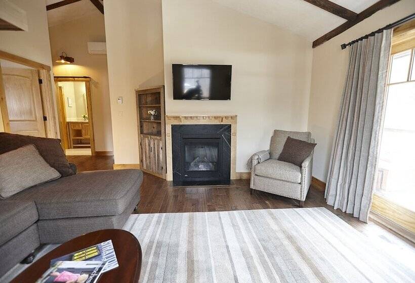 Общежитие Seesaw's Lodge